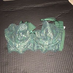 Green Victoria's secret lace bra